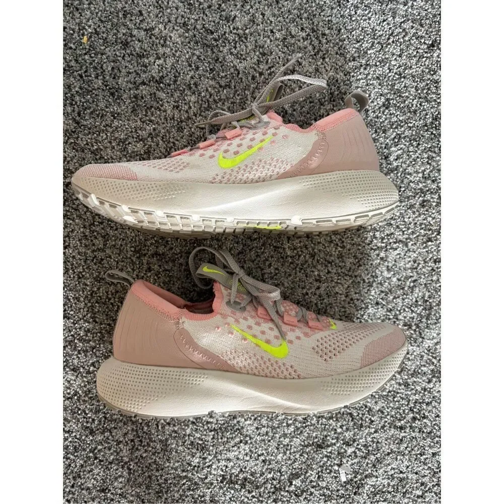 NIKE React Escape Run Flyknit Running Shoes